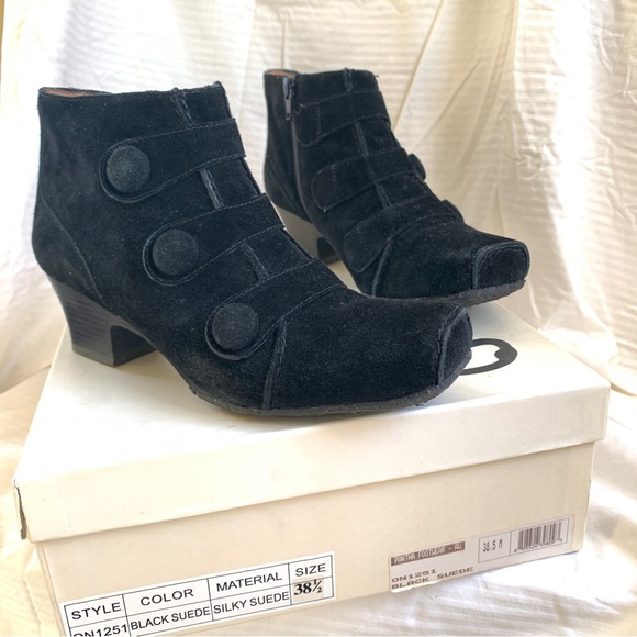 One Of 2 Black Suede Witchy heeled Booties 38.5 - Picture 2 of 15